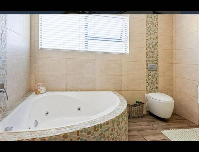 3 BEDROOM HOUSE FOR SALE IN HERON BANKS GOLF ESTATE